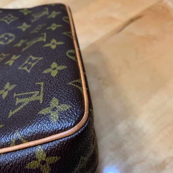 Louis Vuitton Compiegne Clutch 23 - Picture 7 of 16